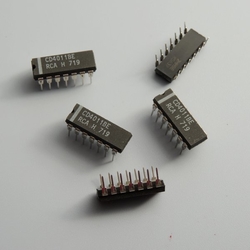 CD4011 integrovaný obvod CMOS
