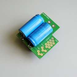 RE-CAP modul elektrolytických kondenzátorů pro stabilizaci v zesilovači Telefunken RA100