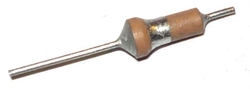 TK594 průchodkový kondenzátor 1n5 letovací - kopie