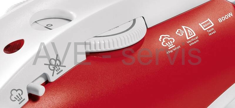 Žehlička Electrolux EDBT800 bílá/červená